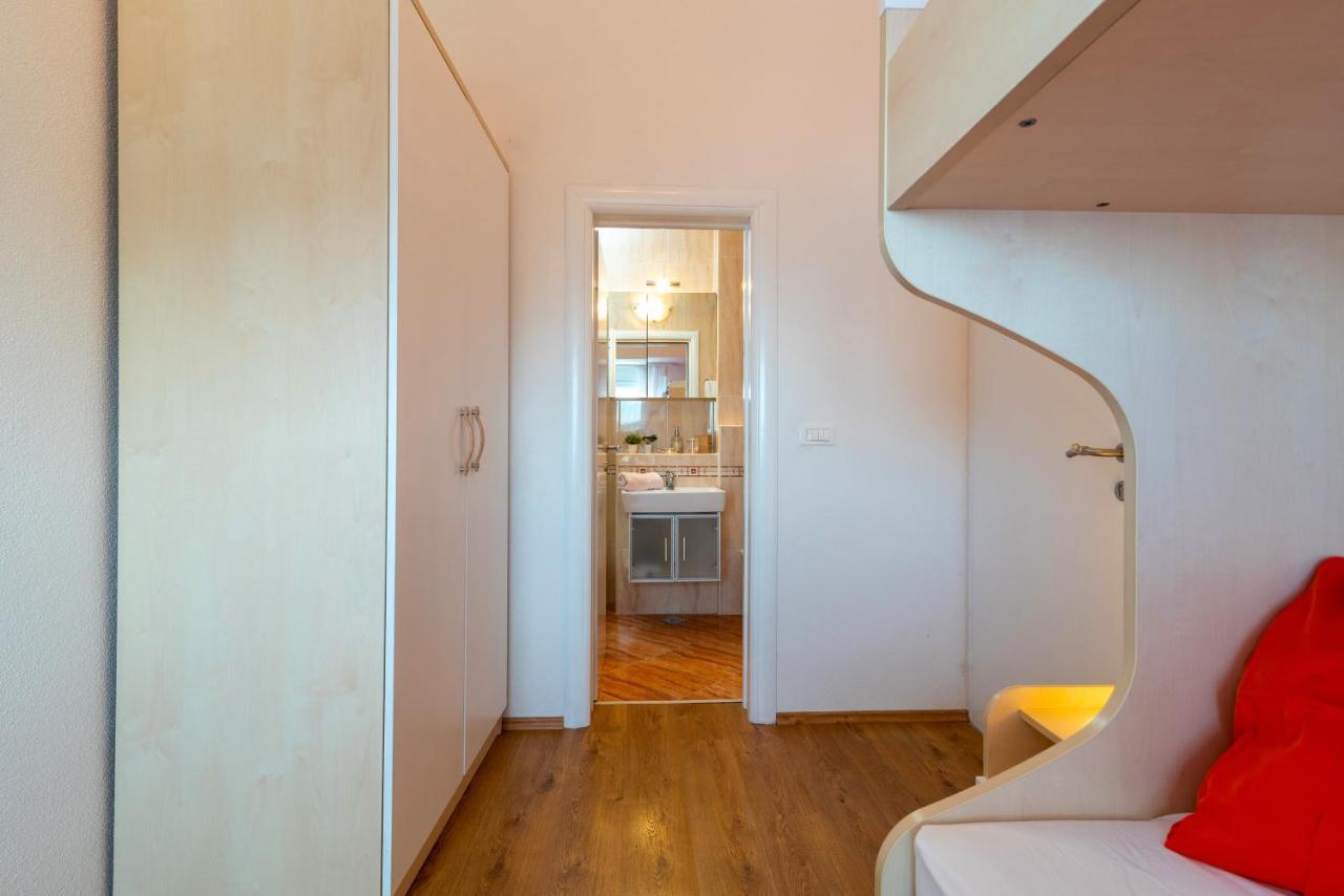 Apartment Angela Traù Esterno foto
