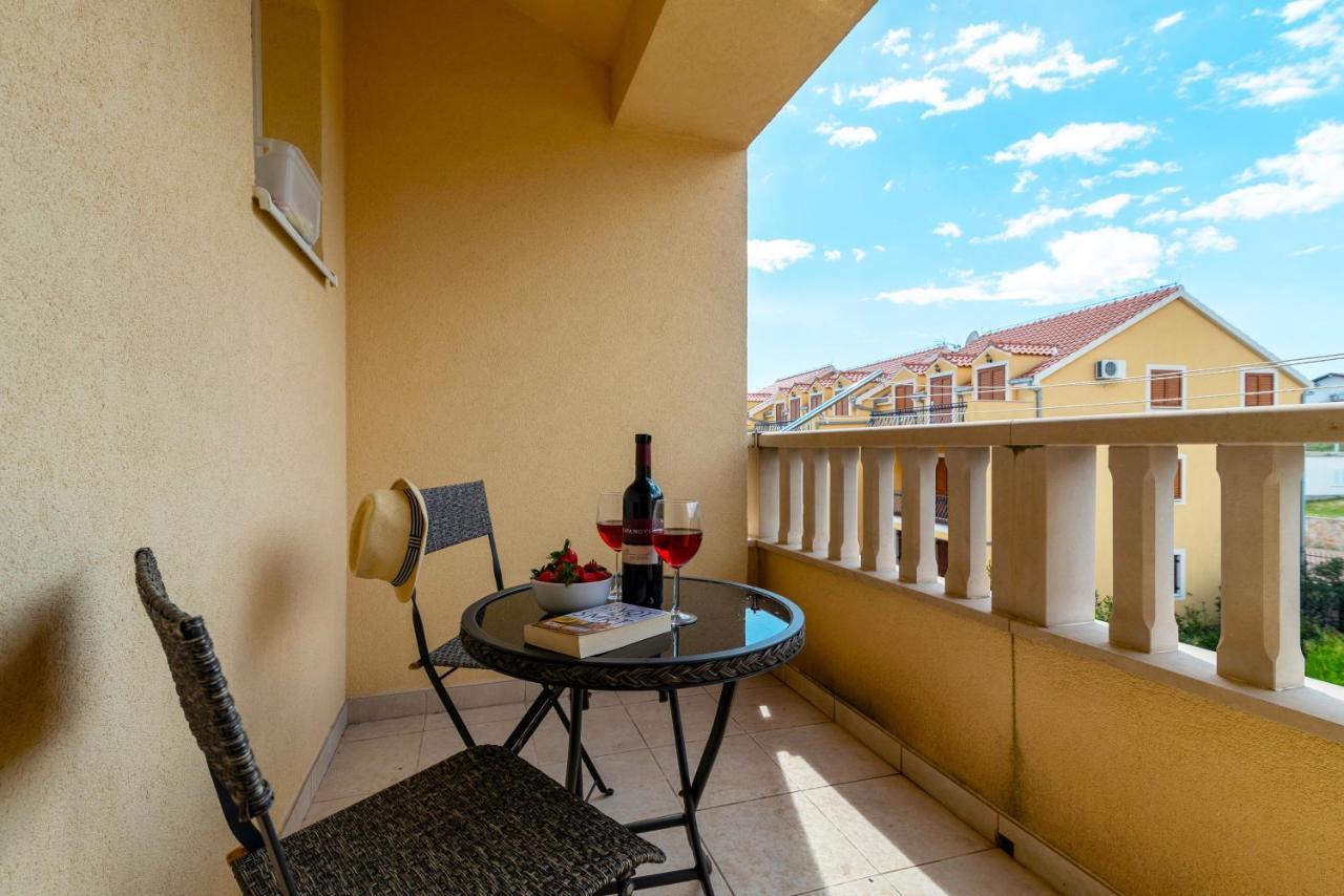 Apartment Angela Traù Esterno foto